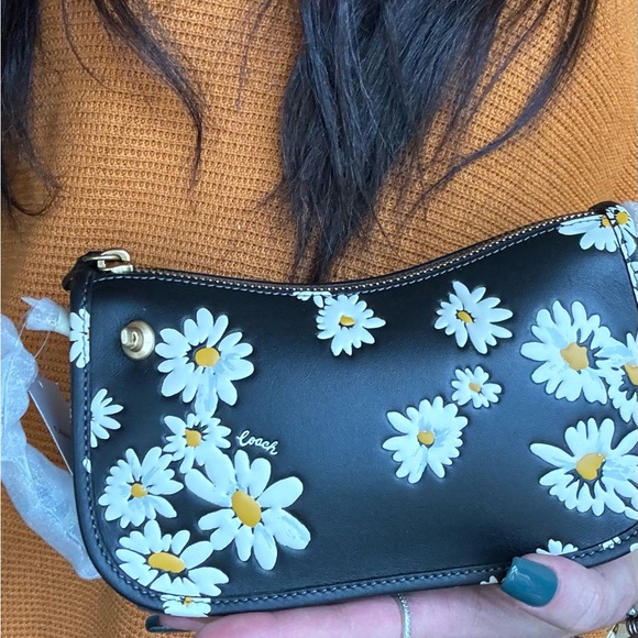 Authentic COACH 1941 Glovetanned Leather turnlock zip closure Crosby/Clu… - Picture 15 of 16